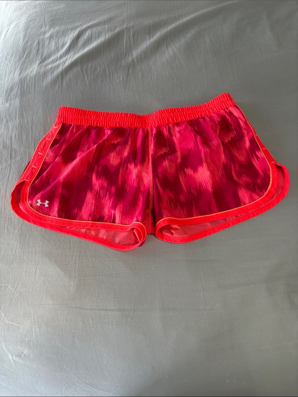 Under Armour HeatGear Women's Fuchsia/Poppy Athletic Shorts